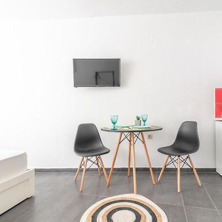 Modern Studio Near Downtown Iraklio Exterior foto